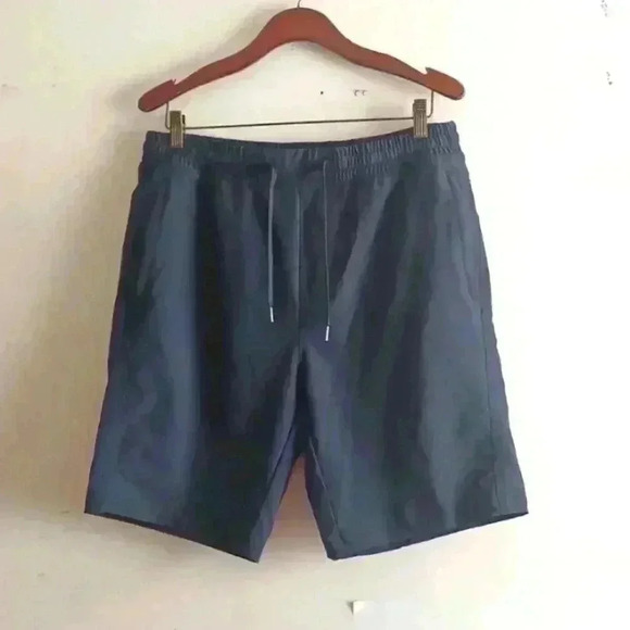 right of way men's shorts - Picture 1 of 16